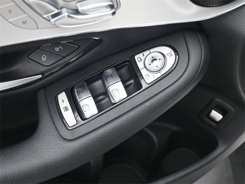 Used 2022 Mercedes-Benz GLC 300 image 13