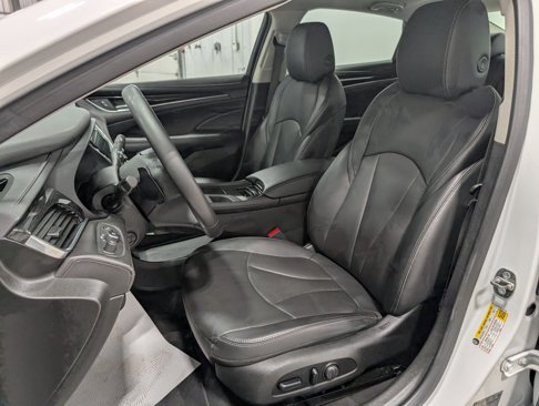 Used 2018 Buick LaCrosse Essence image 13