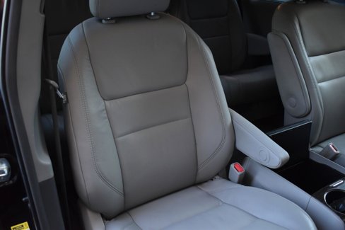 Used 2015 Toyota Sienna XLE image 44