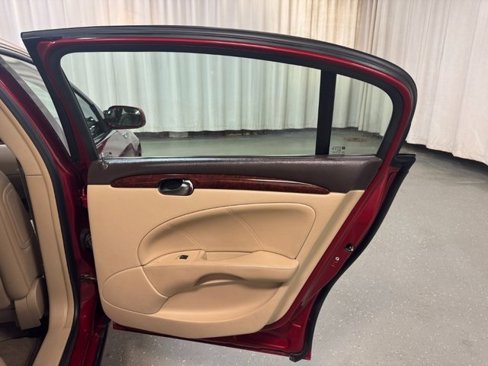 Used 2008 Buick Lucerne CXL w/ Driver Confidence Package image 21