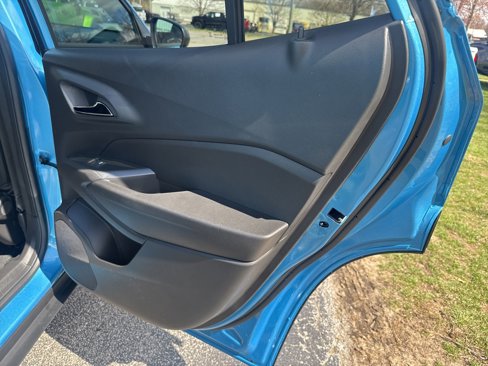 New 2025 Chevrolet Trax RS w/ Sunroof Package image 19