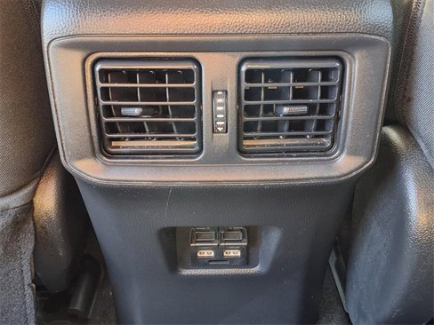 Used 2021 Toyota RAV4 XLE image 10