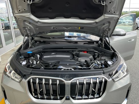 New 2025 BMW X1 xDrive28i w/ Technology Package image 16
