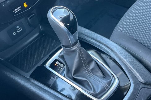 Used 2019 Nissan Rogue Sport S image 33