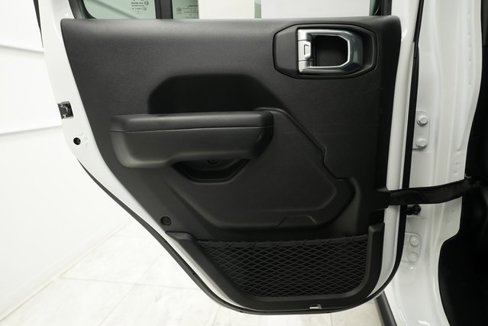 Used 2024 Jeep Wrangler Unlimited Rubicon image 18
