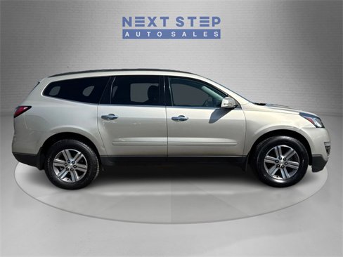 Used 2016 Chevrolet Traverse LT image 9