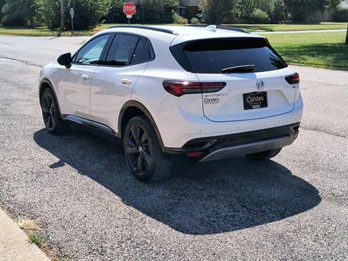 Used 2023 Buick Envision Preferred image 9
