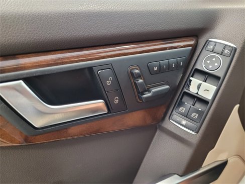 Used 2014 Mercedes-Benz GLK 250 BlueTEC 4MATIC image 29