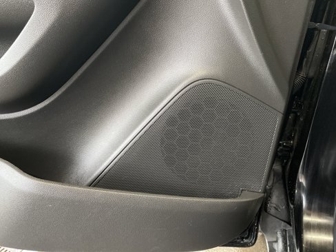 Used 2022 Chevrolet Trax LT w/ LT Convenience Package image 21