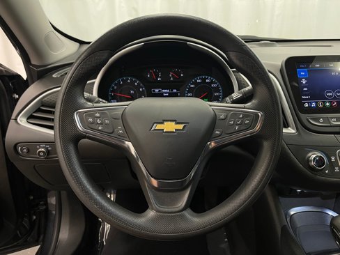 Used 2023 Chevrolet Malibu LT image 11