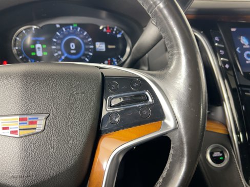 Used 2016 Cadillac Escalade Luxury image 16