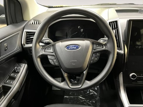 New 2024 Ford Edge SE image 12