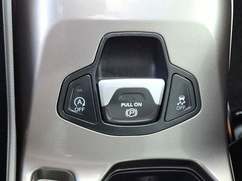 Used 2020 Jeep Renegade Limited w/ UConnect 8.4 Nav Group image 28
