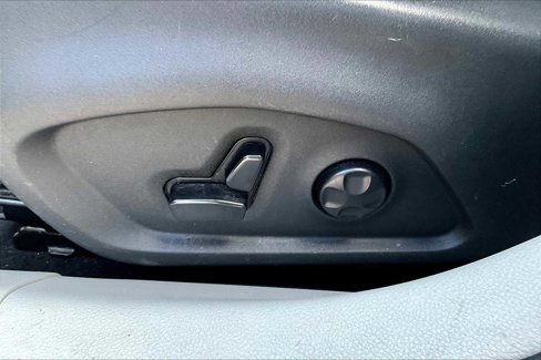 Used 2020 Jeep Compass Limited image 33