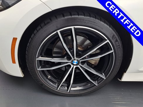 Certified 2022 BMW 330i Sedan w/ M Sport Package image 18