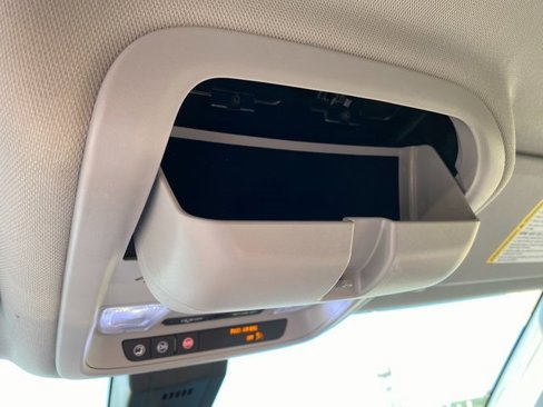 Used 2021 Chevrolet Equinox LT image 23