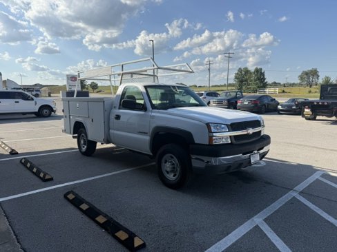 Used 2004 Chevrolet Silverado 2500 W/T image 3