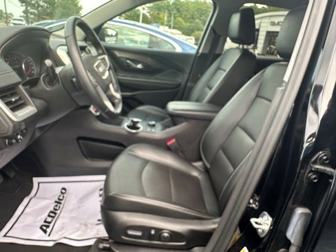 Certified 2024 GMC Terrain SLT image 10