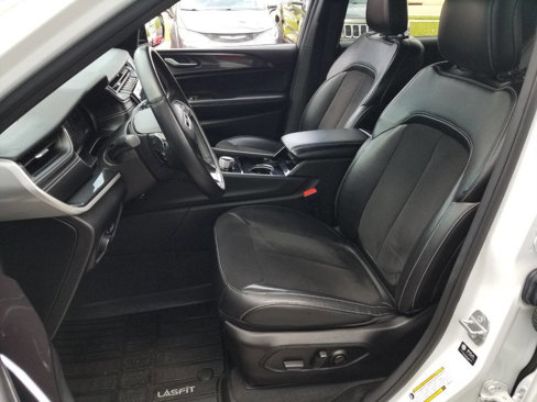 Certified 2022 Jeep Grand Cherokee L Laredo image 9