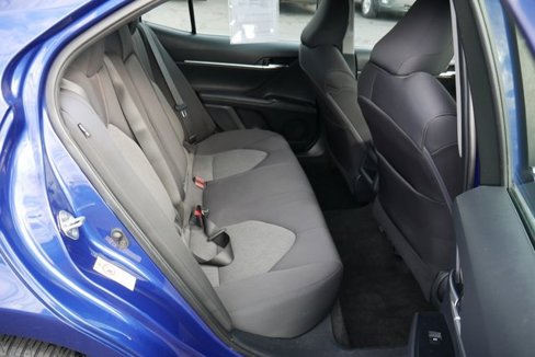 Used 2018 Toyota Camry LE image 24