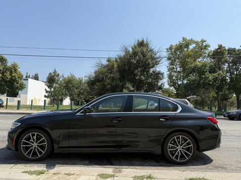 Used 2021 BMW 330i Sedan w/ Premium Package image 4