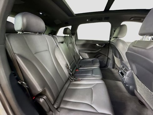 Used 2019 Audi Q7 3.0T Prestige image 30