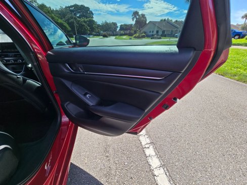 Used 2018 Honda Accord Sport image 40
