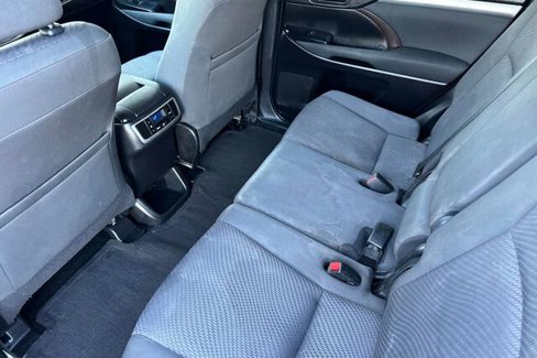 Used 2019 Toyota Highlander LE image 12