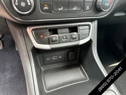 Used 2024 GMC Terrain SLE image 20