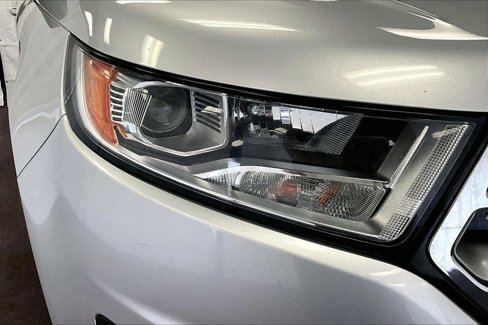Used 2016 Ford Edge SE image 28
