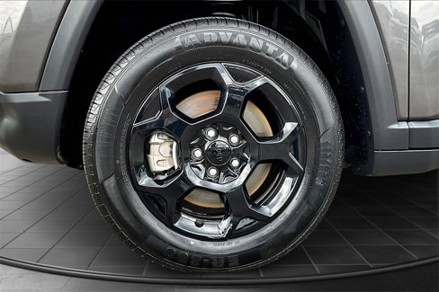 Used 2023 Jeep Compass Trailhawk image 9