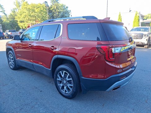 Used 2023 GMC Acadia SLE w/ Driver Convenience Package image 4