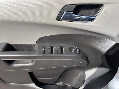 Used 2013 Chevrolet Sonic LT image 25