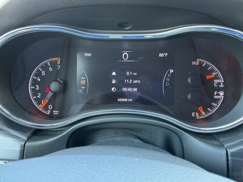 Used 2021 Jeep Grand Cherokee Laredo X image 21