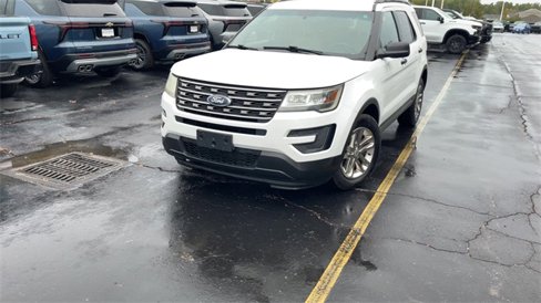 Used 2017 Ford Explorer 4WD w/ Class II Trailer Tow Package image 3