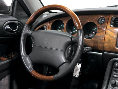 Used 2001 Jaguar XK8 Convertible image 37
