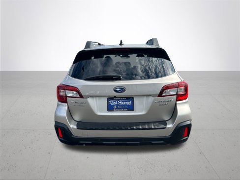 Used 2018 Subaru Outback 3.6R Limited image 8