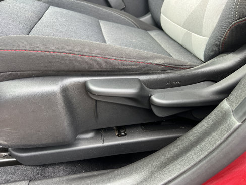Used 2024 Chevrolet Trax RS w/ Sunroof Package image 13