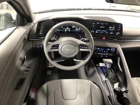 New 2025 Hyundai Elantra Sport image 26