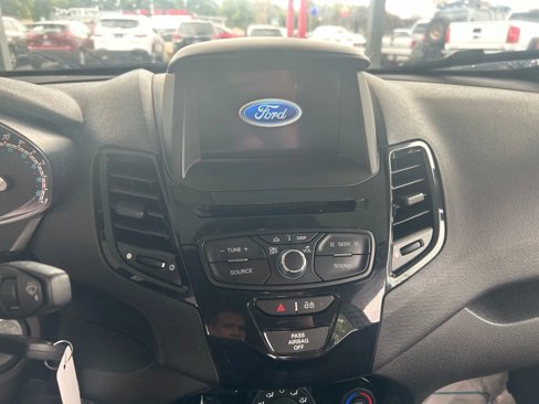 Used 2019 Ford Fiesta SE w/ Equipment Group 201A image 18
