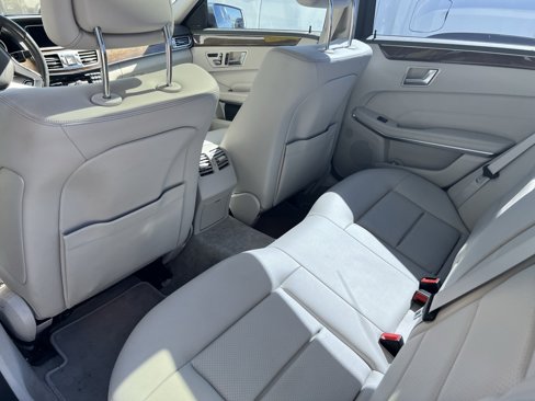 Used 2014 Mercedes-Benz E 350 Sedan image 4