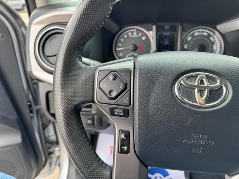 Used 2019 Toyota Tacoma SR image 19
