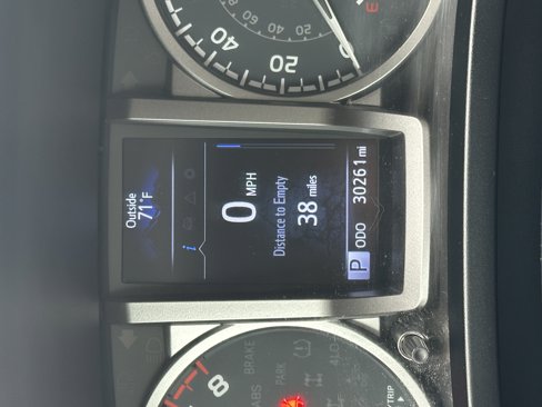 Used 2022 Toyota Tacoma SR5 image 40