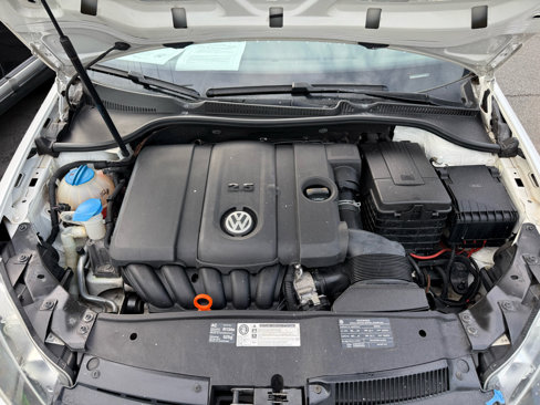 Used 2010 Volkswagen Golf 2-Door image 20