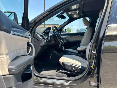 Used 2017 BMW X1 xDrive28i image 21