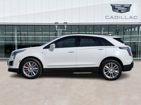 New 2025 Cadillac XT5 Sportv image 3