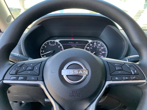 Used 2024 Nissan Sentra SV image 25
