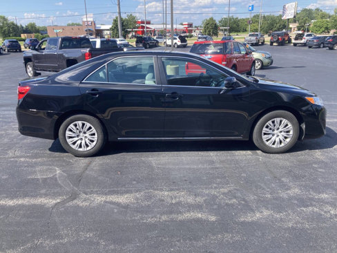 Used 2013 Toyota Camry LE image 2