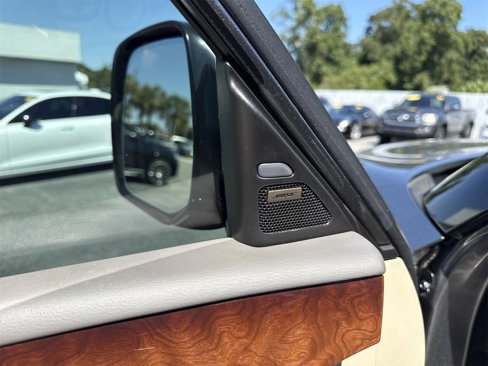 Used 2017 INFINITI QX80 2WD w/ Deluxe Technology Package image 44