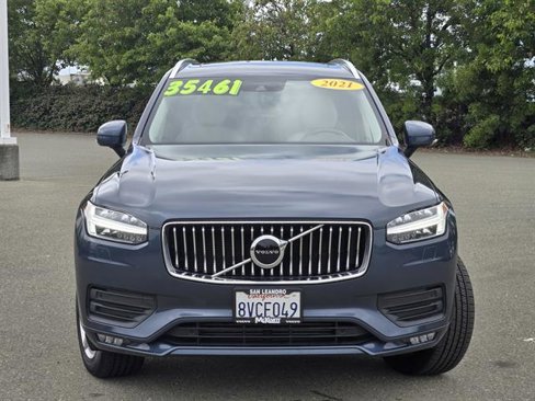 Certified 2021 Volvo XC90 T6 Momentum image 2